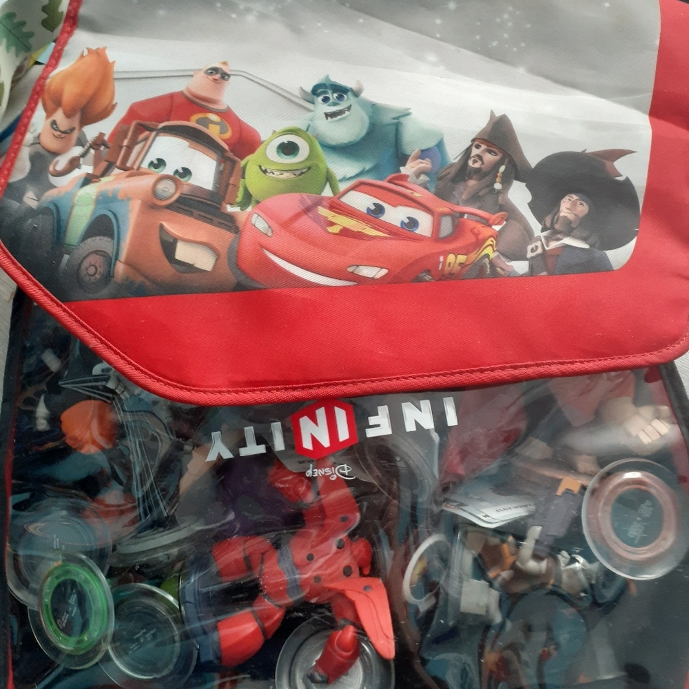 Disney infinity figures and games